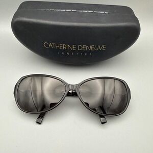 Catherine Deneuve CD-600 Authentic Black Vintage Cateye Sunglasses & hard case